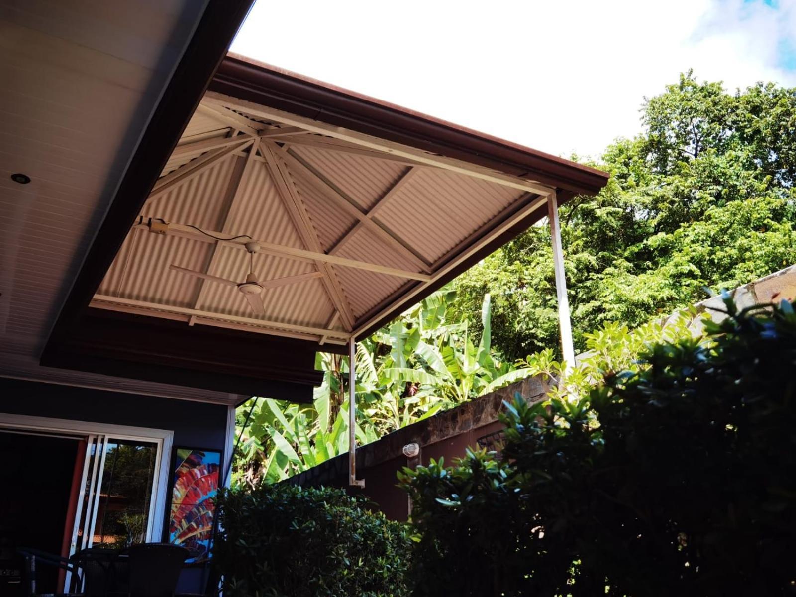Sunrise House Bed & Breakfast Quepos Exterior photo